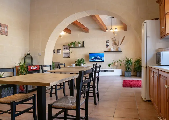 Sunny Villa