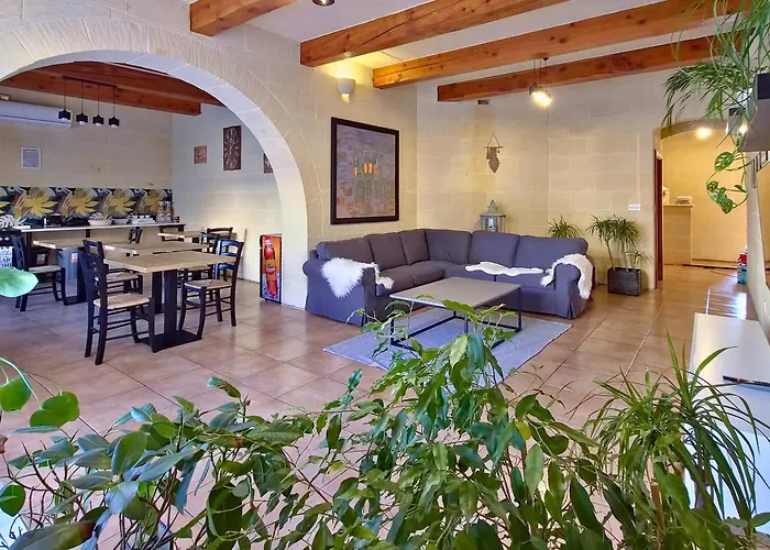 Sunny Villa